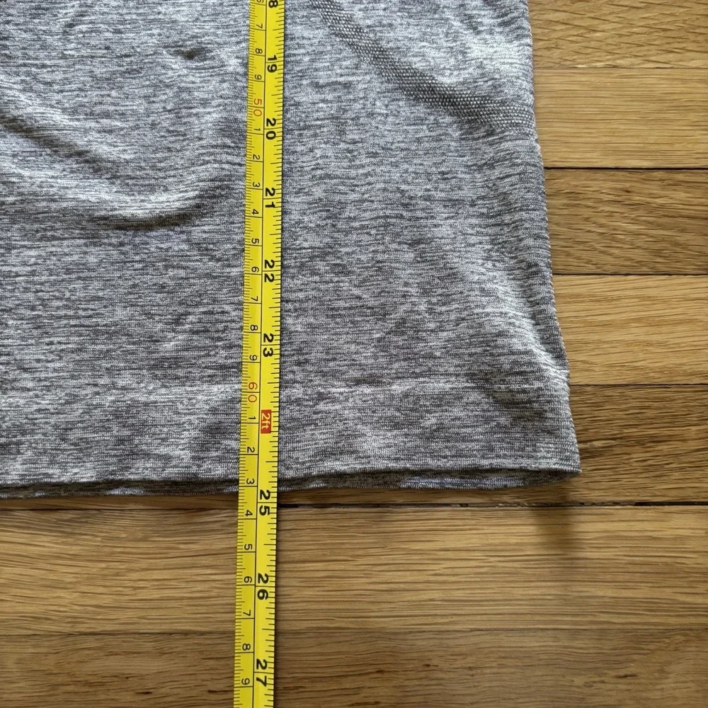 Lululemon Swiftly Shirt Womens 8 Gray Long Sleeve Thumb Holes Crew Neck‎ Gym Run